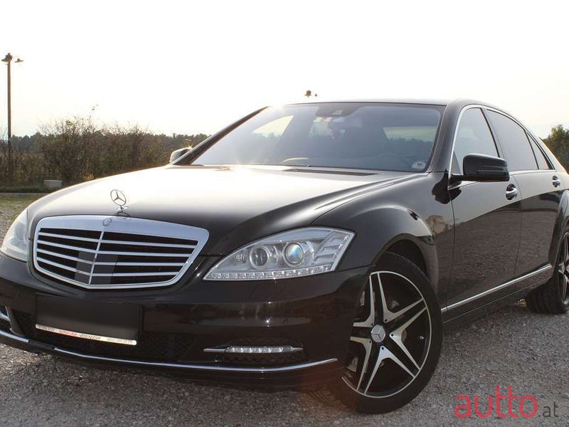 2010' Mercedes-Benz S-Klasse photo #1