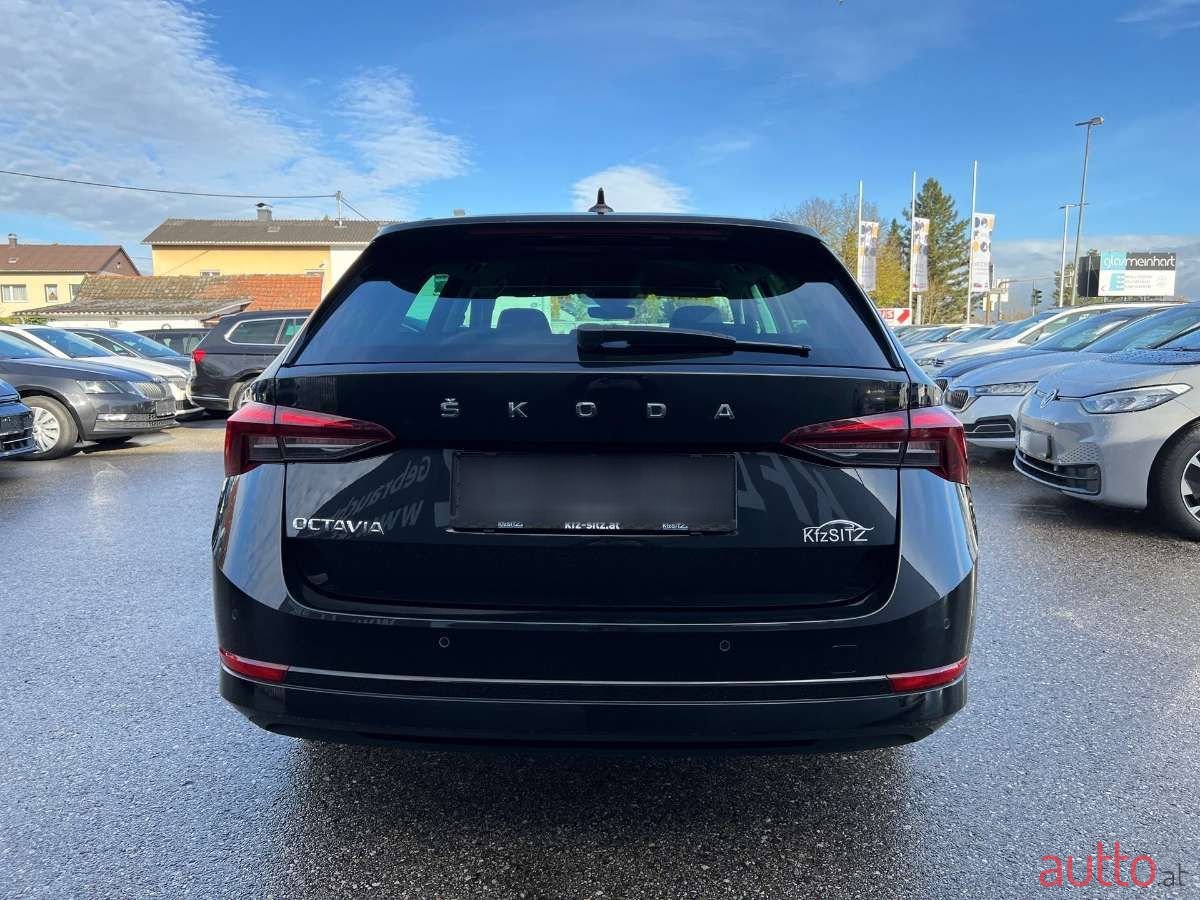 2022' Skoda Octavia photo #4