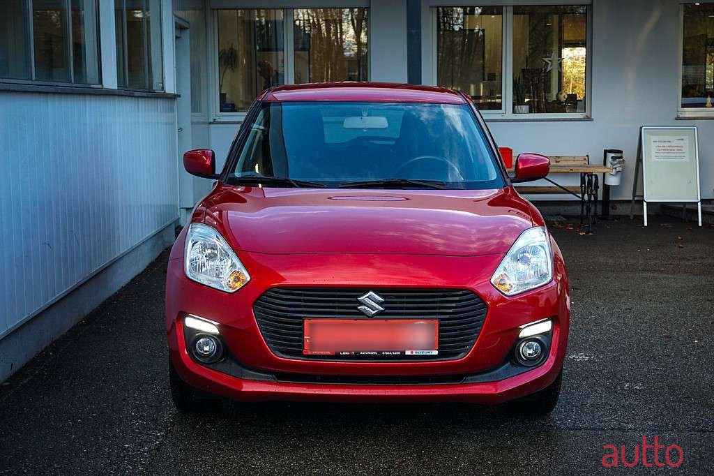 2017' Suzuki Swift photo #5