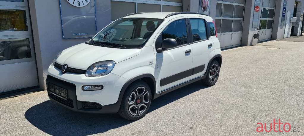 2022' Fiat Panda photo #2
