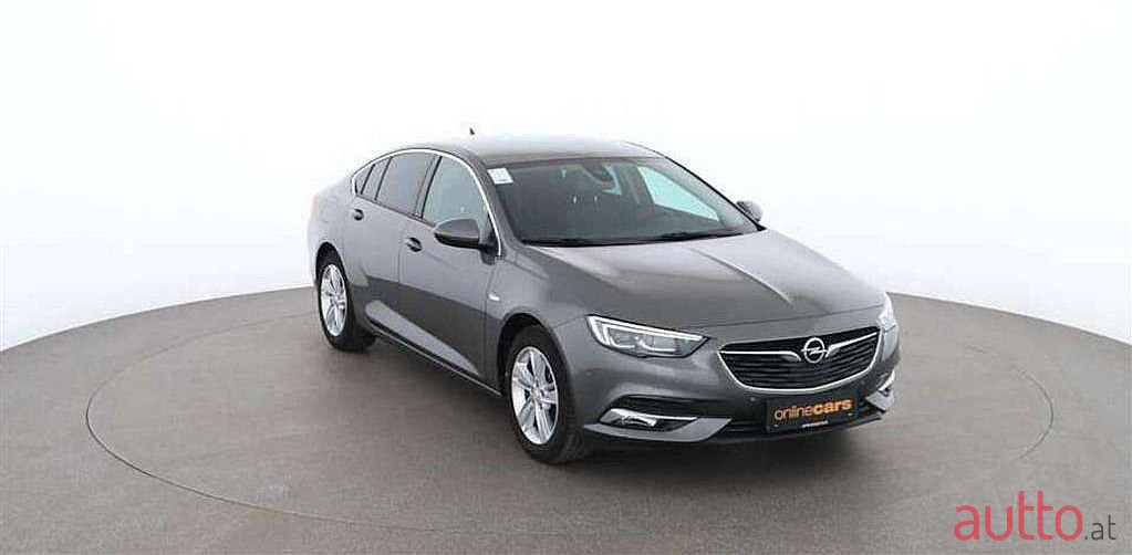 2018' Opel Insignia photo #6