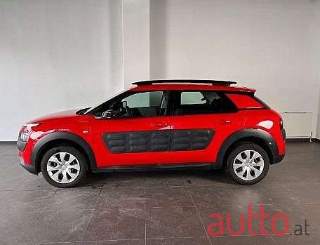 2017' Citroen C4 Cactus photo #3
