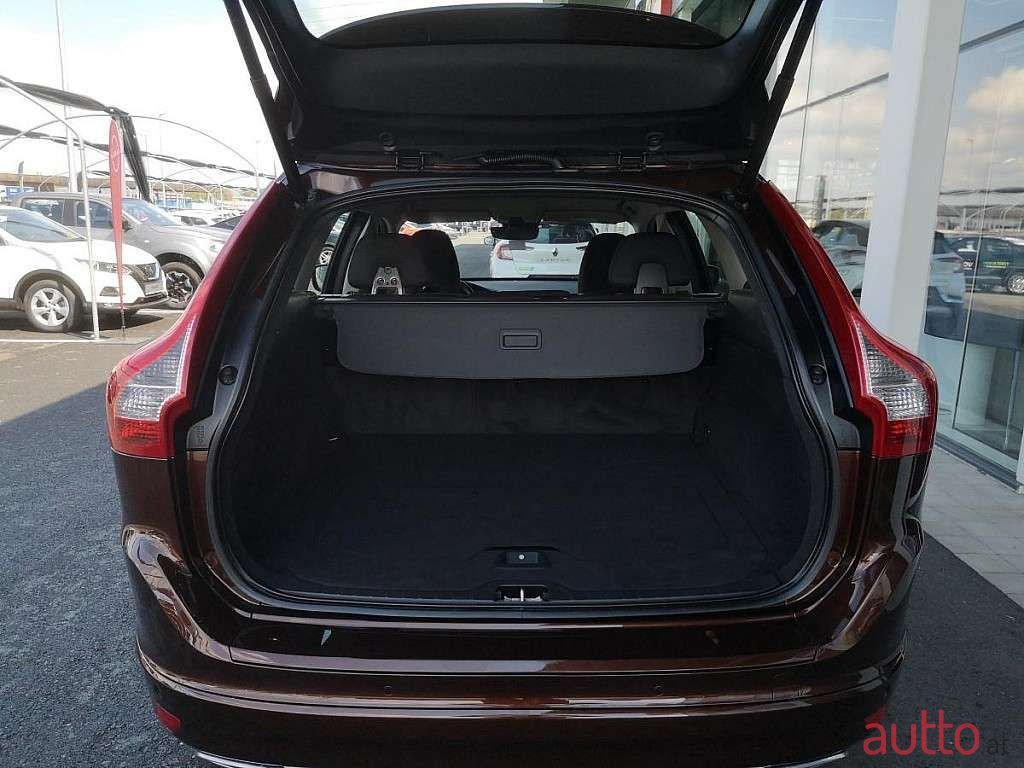 2017' Volvo XC60 photo #5