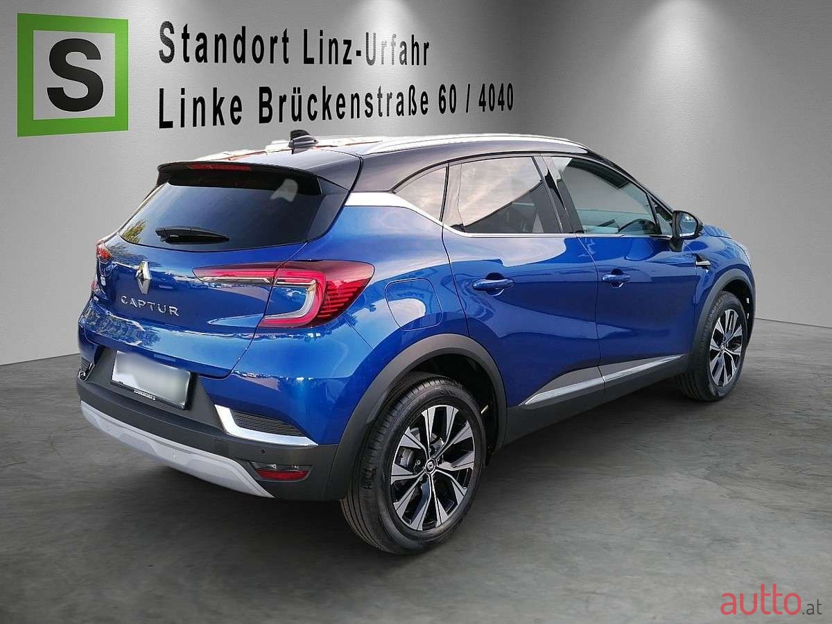 2024' Renault Captur photo #2