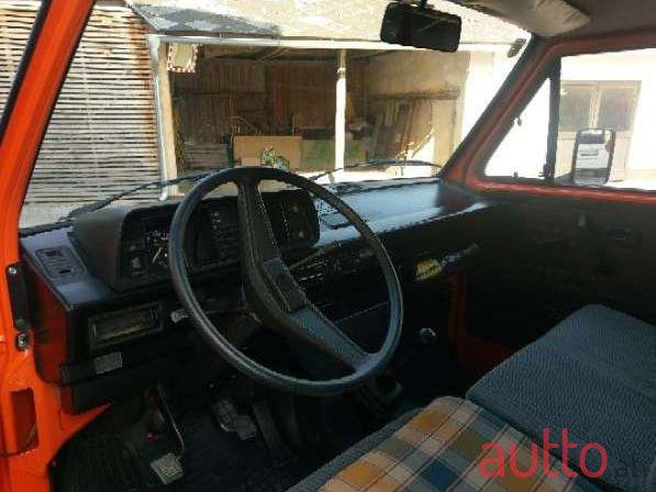 1989' Volkswagen T3 photo #2