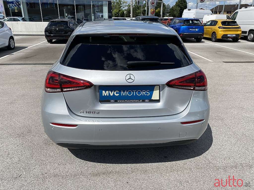 2020' Mercedes-Benz A-Klasse photo #4
