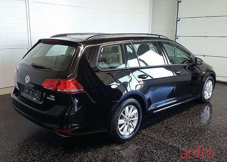 2015' Volkswagen Golf photo #1