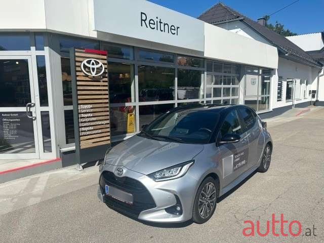 2024' Toyota Yaris photo #1