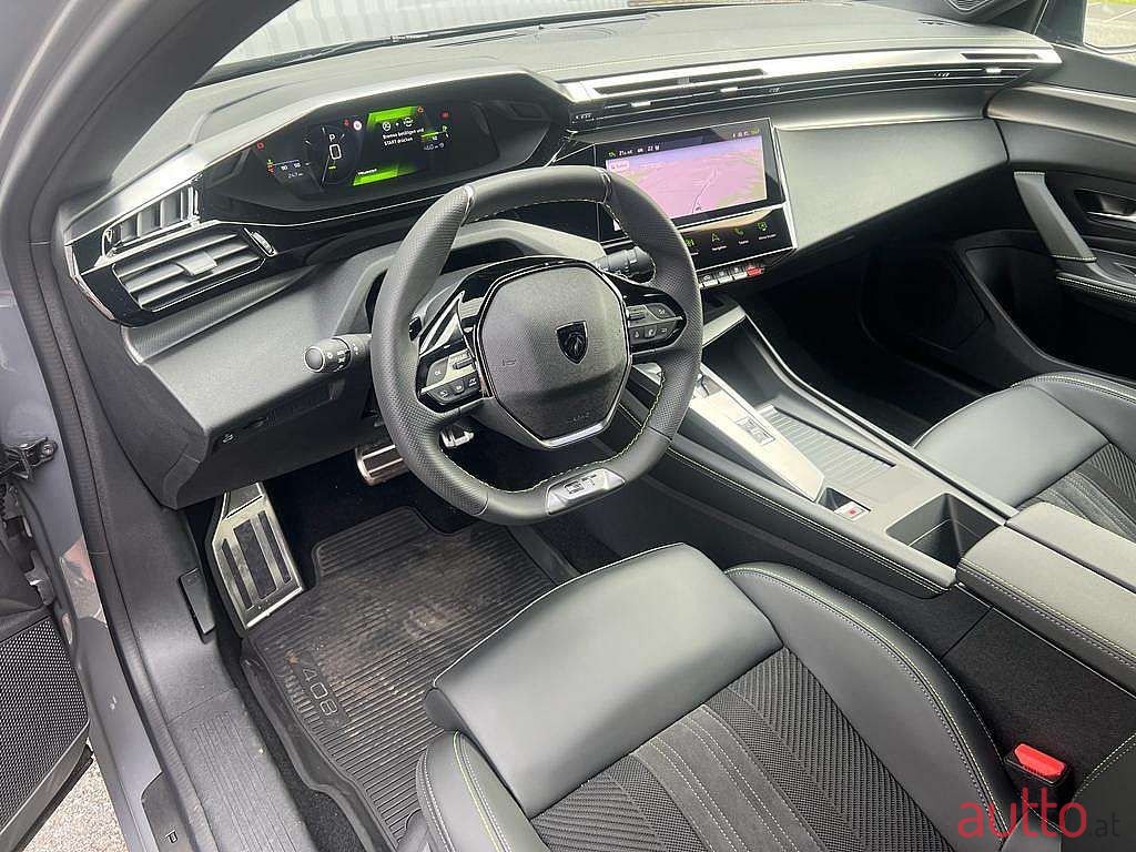 2023' Peugeot 408 photo #3
