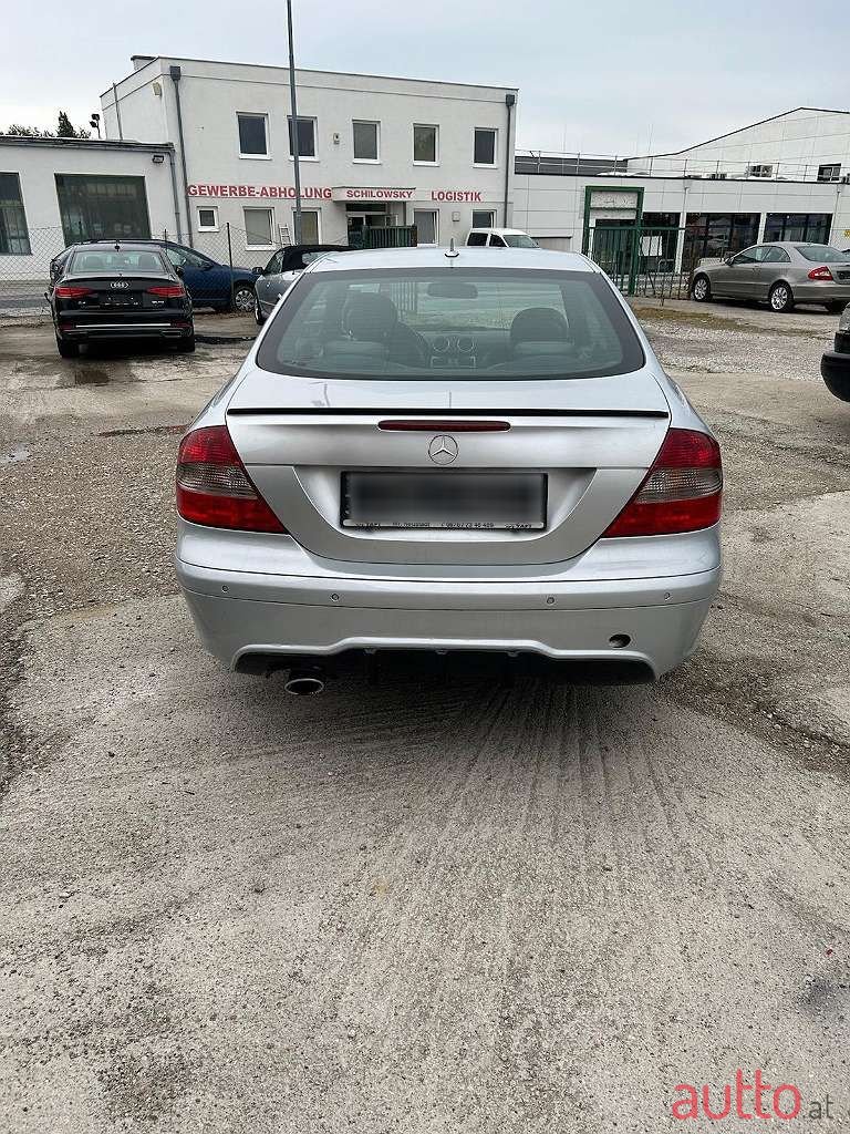 2008' Mercedes-Benz Clk-Klasse photo #3