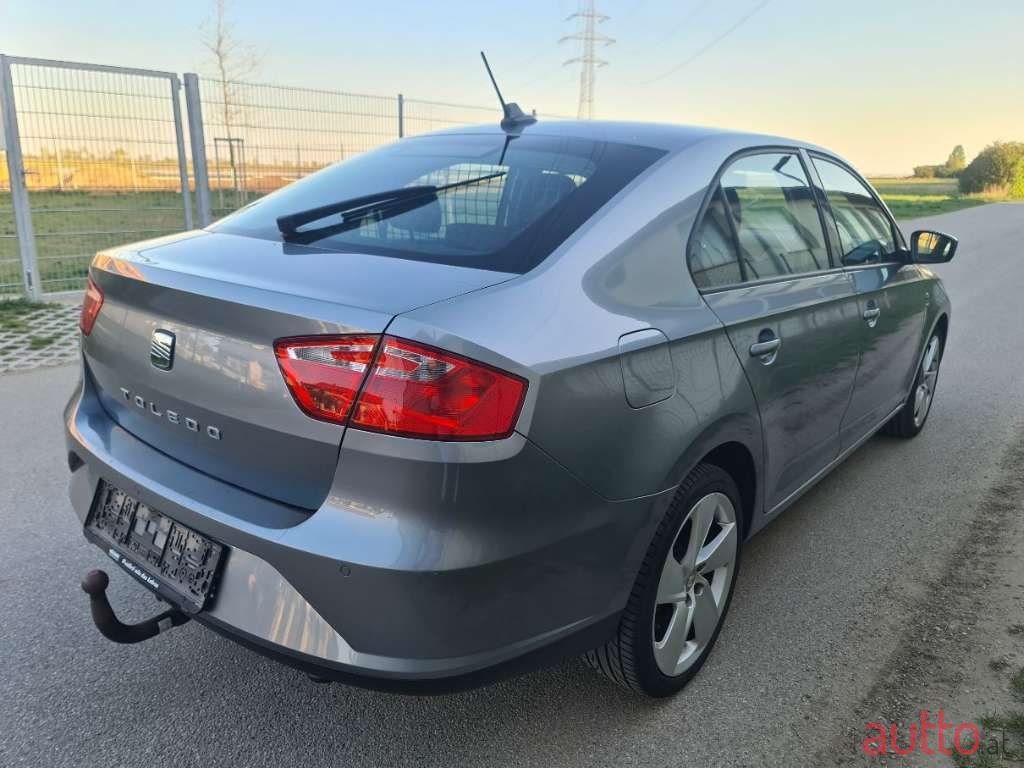 2014' SEAT Toledo photo #3