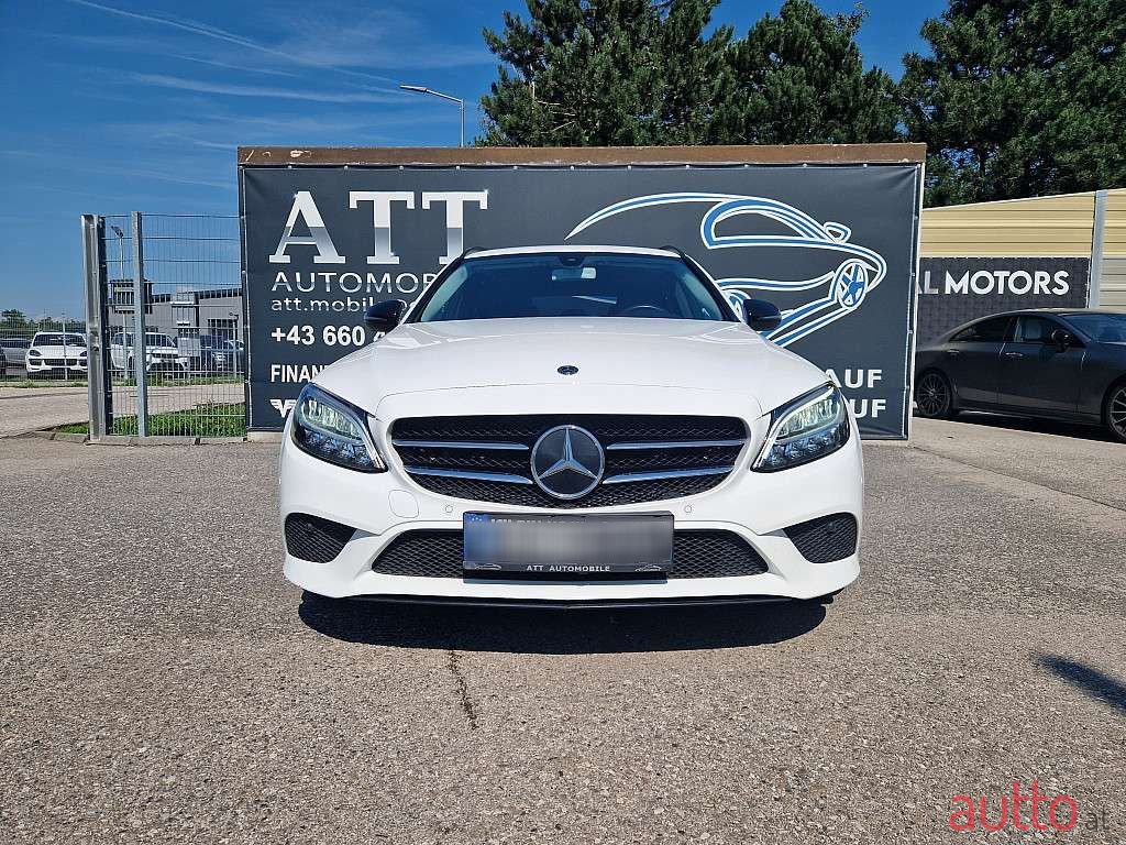 2019' Mercedes-Benz C-Klasse photo #2