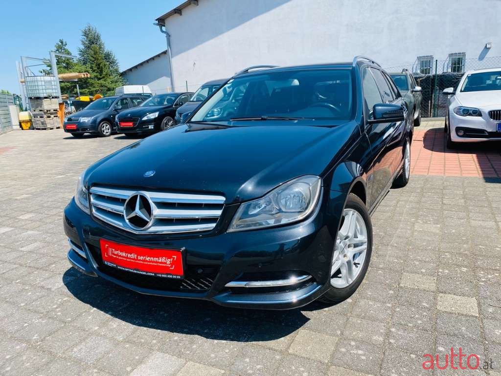 2012' Mercedes-Benz C-Klasse photo #1