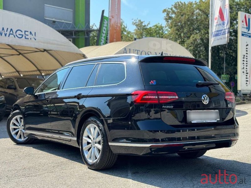 2019' Volkswagen Passat photo #5