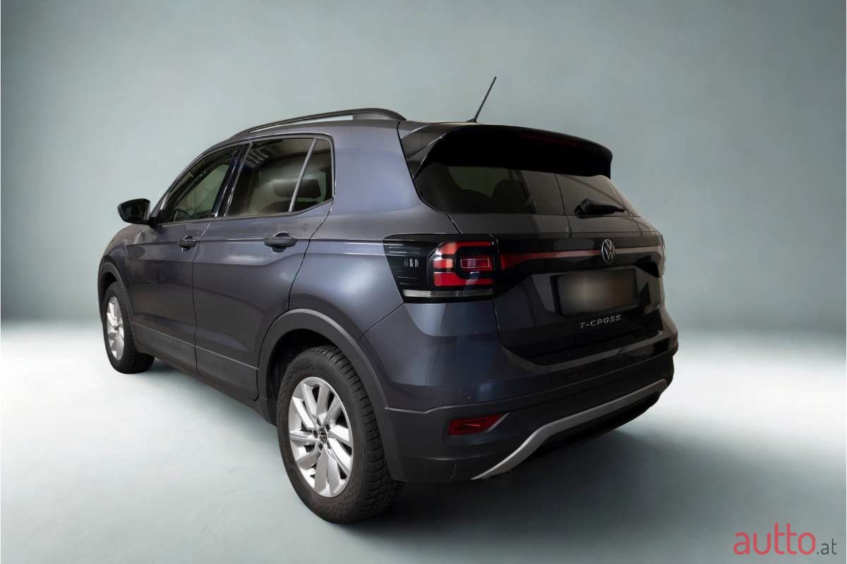 2023' Volkswagen T-Cross photo #3