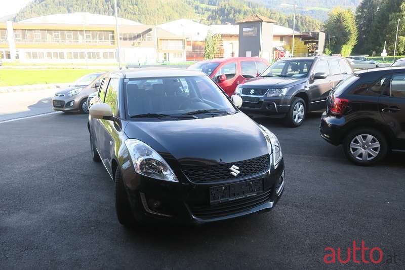 2015' Suzuki Swift photo #1