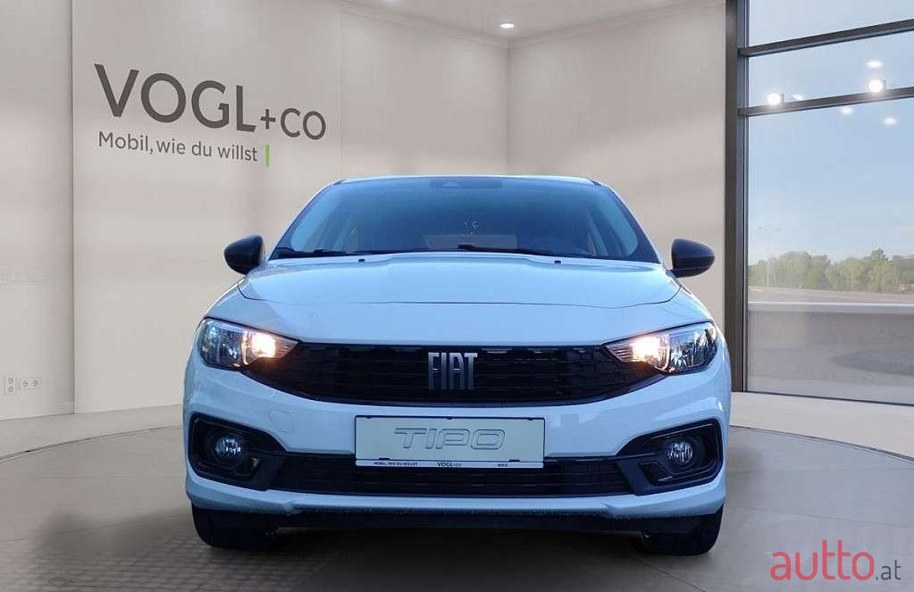 2022' Fiat Tipo photo #3