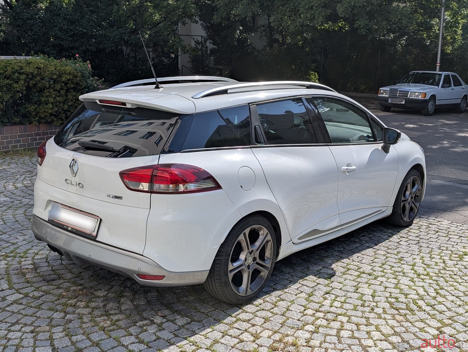 2013' Renault Clio photo #3