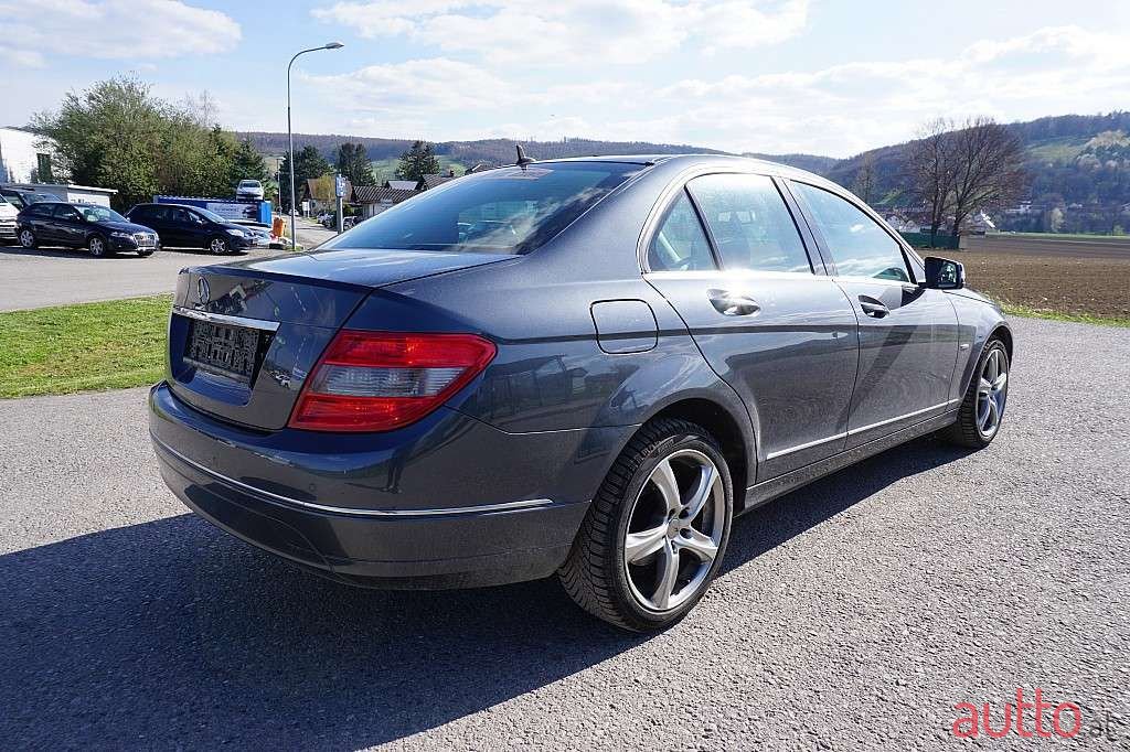2010' Mercedes-Benz C-Klasse photo #6
