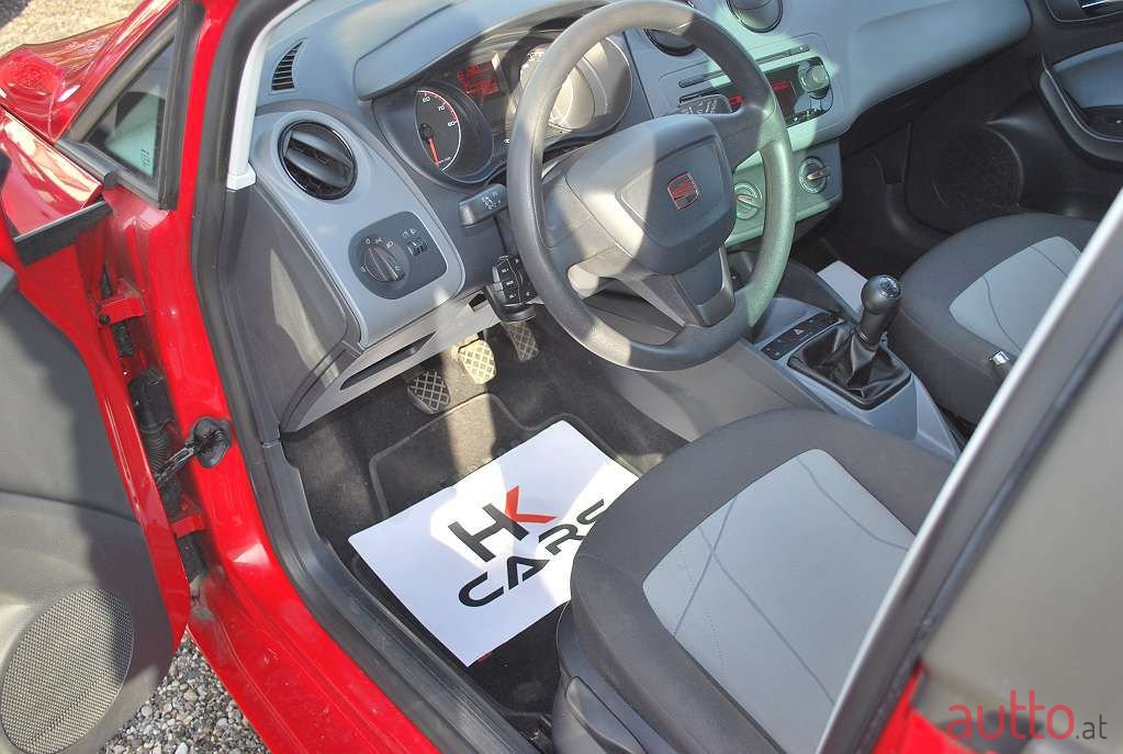 2012' SEAT Ibiza photo #6