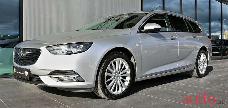 2019' Opel Insignia photo #1
