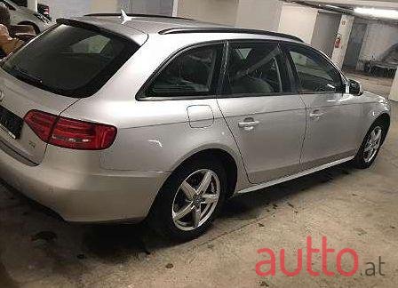 2011' Audi A4 photo #1