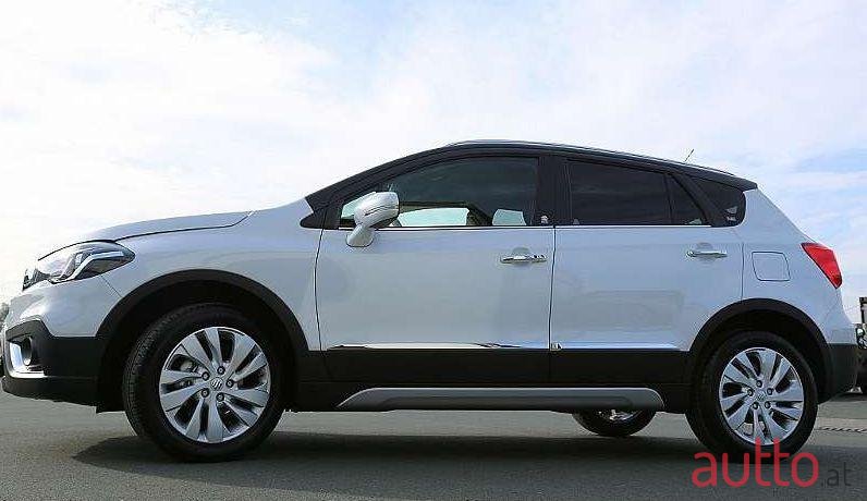 2020' Suzuki SX4 photo #1