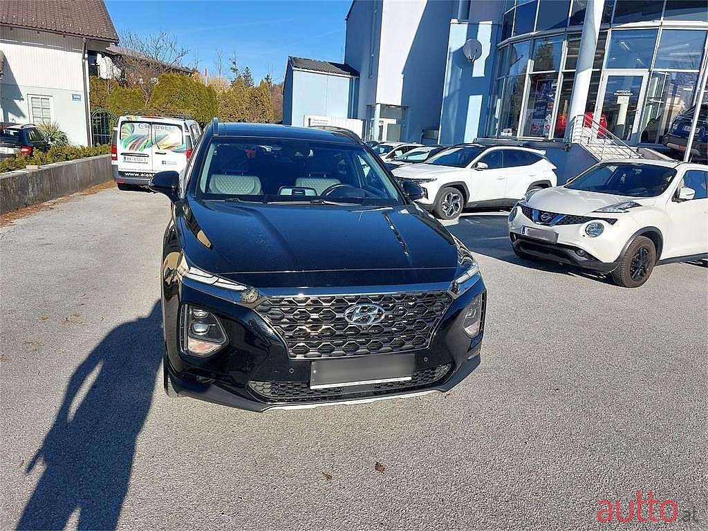 2019' Hyundai Santa Fe photo #2
