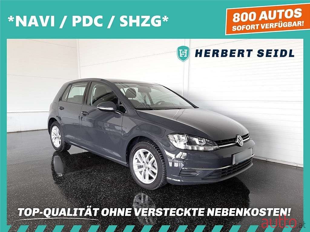 2019' Volkswagen Golf photo #1