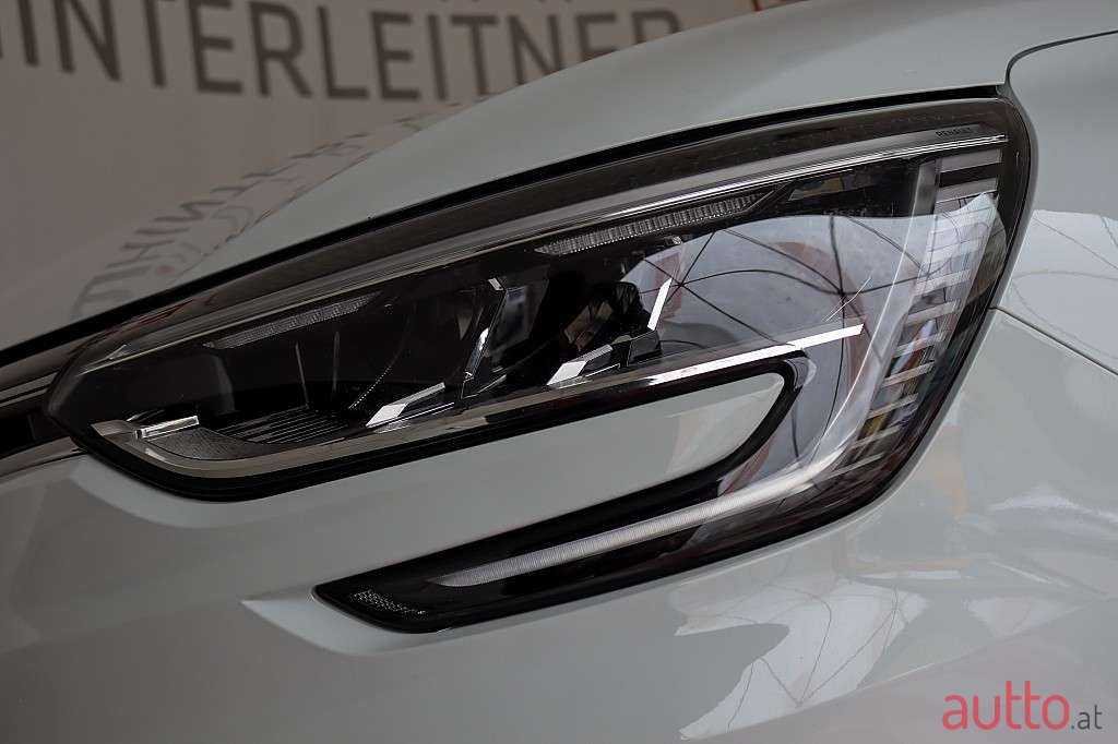 2022' Renault Megane photo #4