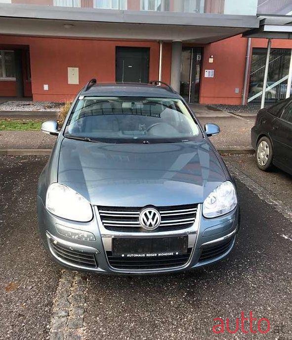 2008' Volkswagen Golf photo #1