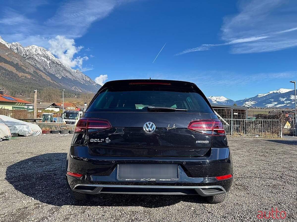 2020' Volkswagen Golf photo #5