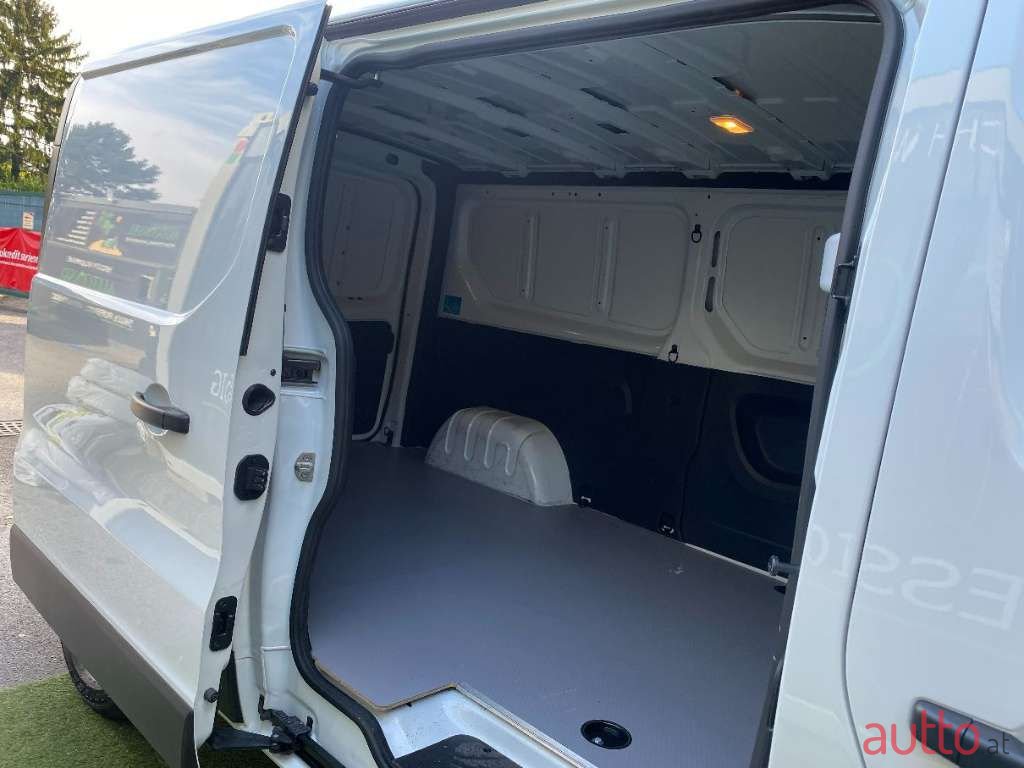 2020' Renault Trafic photo #5