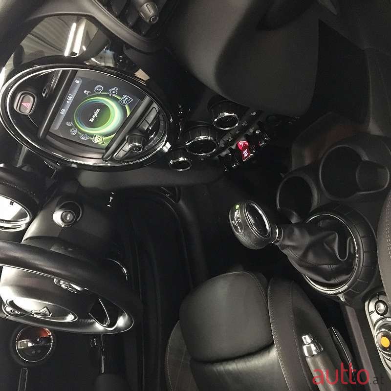 2014' MINI One photo #4