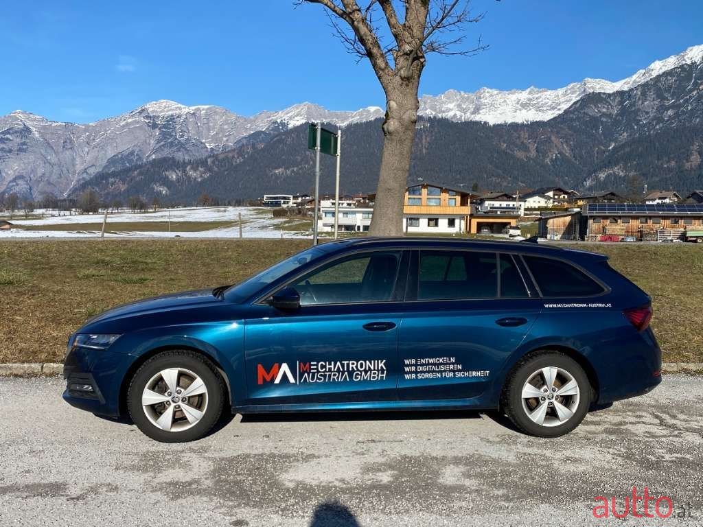 2022' Skoda Octavia photo #2