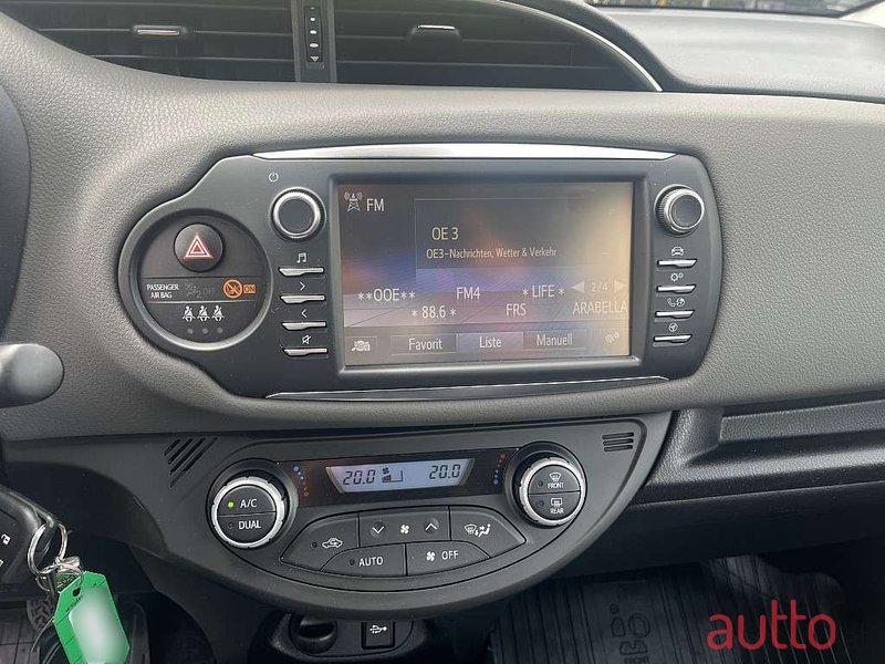 2020' Toyota Yaris photo #4
