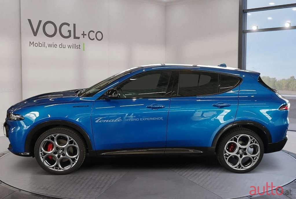 2022' Alfa Romeo Tonale photo #2