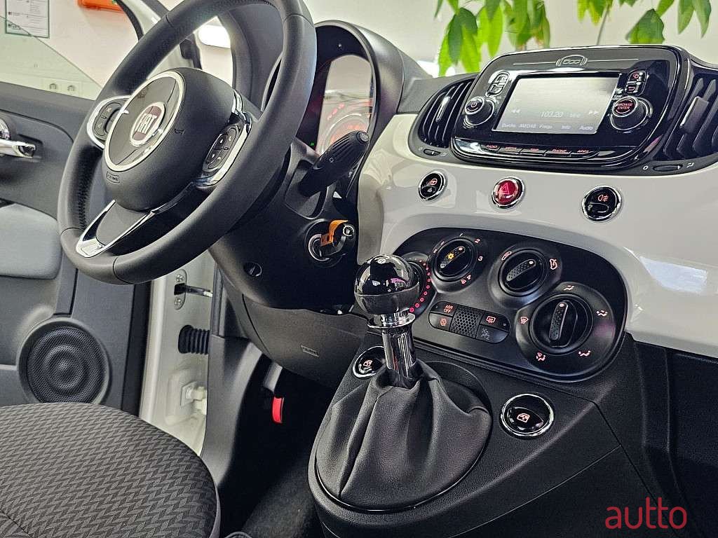 2020' Fiat 500 photo #5