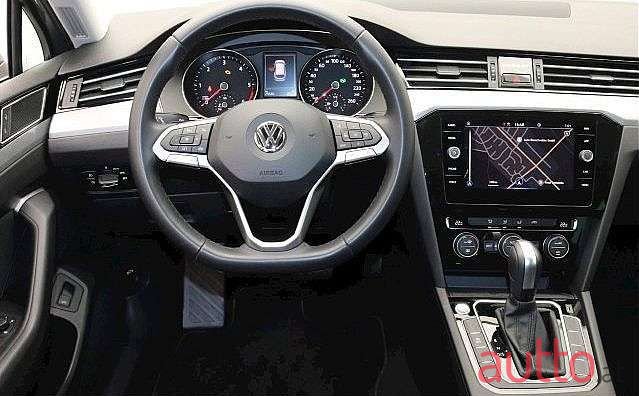 2020' Volkswagen Passat photo #3