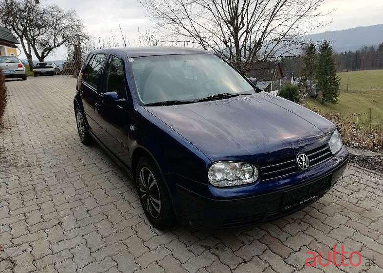 2001' Volkswagen Golf photo #1