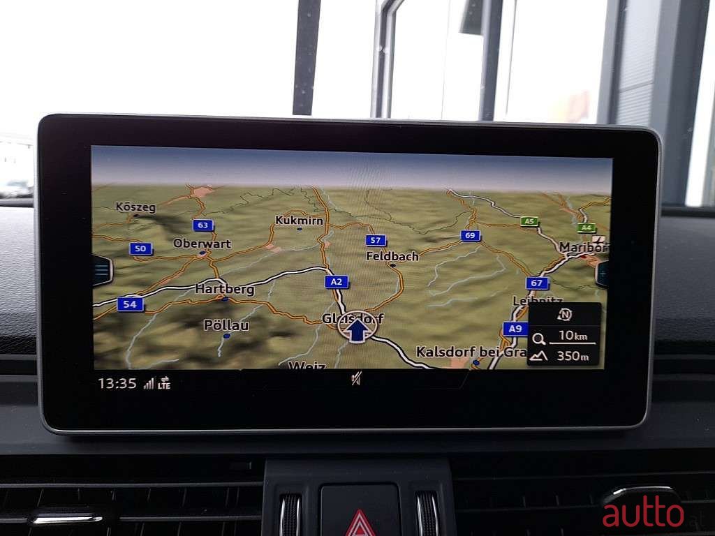 2019' Audi Q5 photo #5