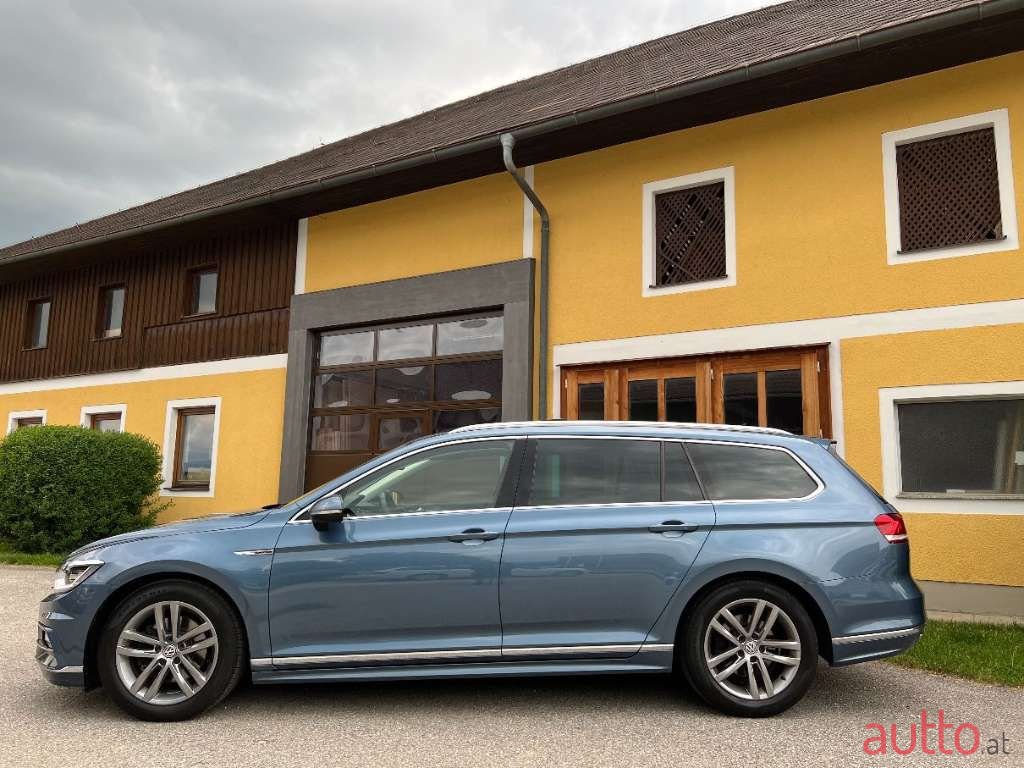 2019' Volkswagen Passat photo #3