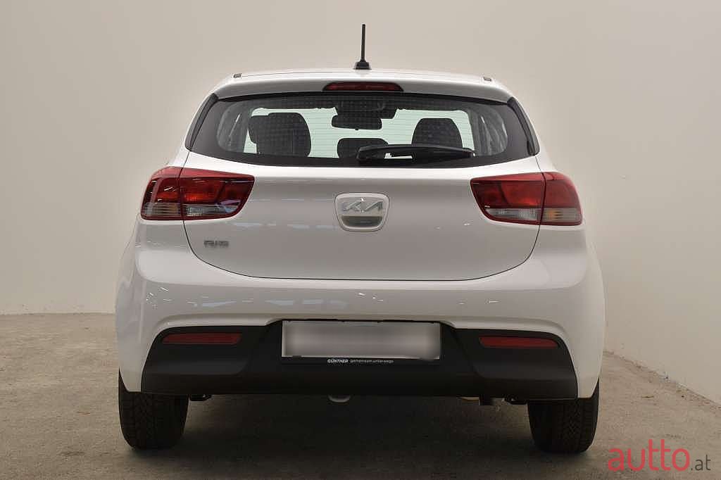 2022' Kia Rio photo #4