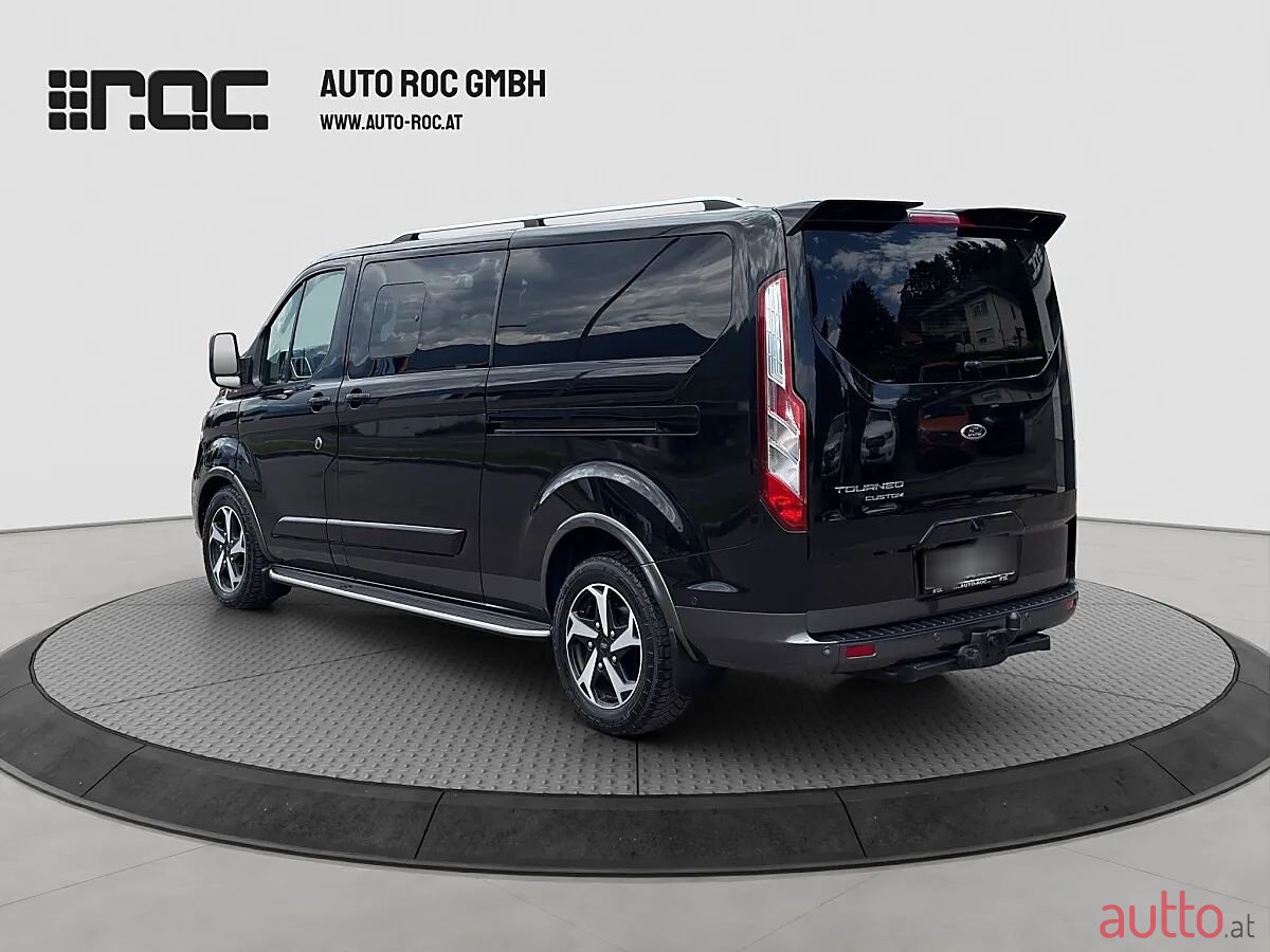 2022' Ford Tourneo photo #3