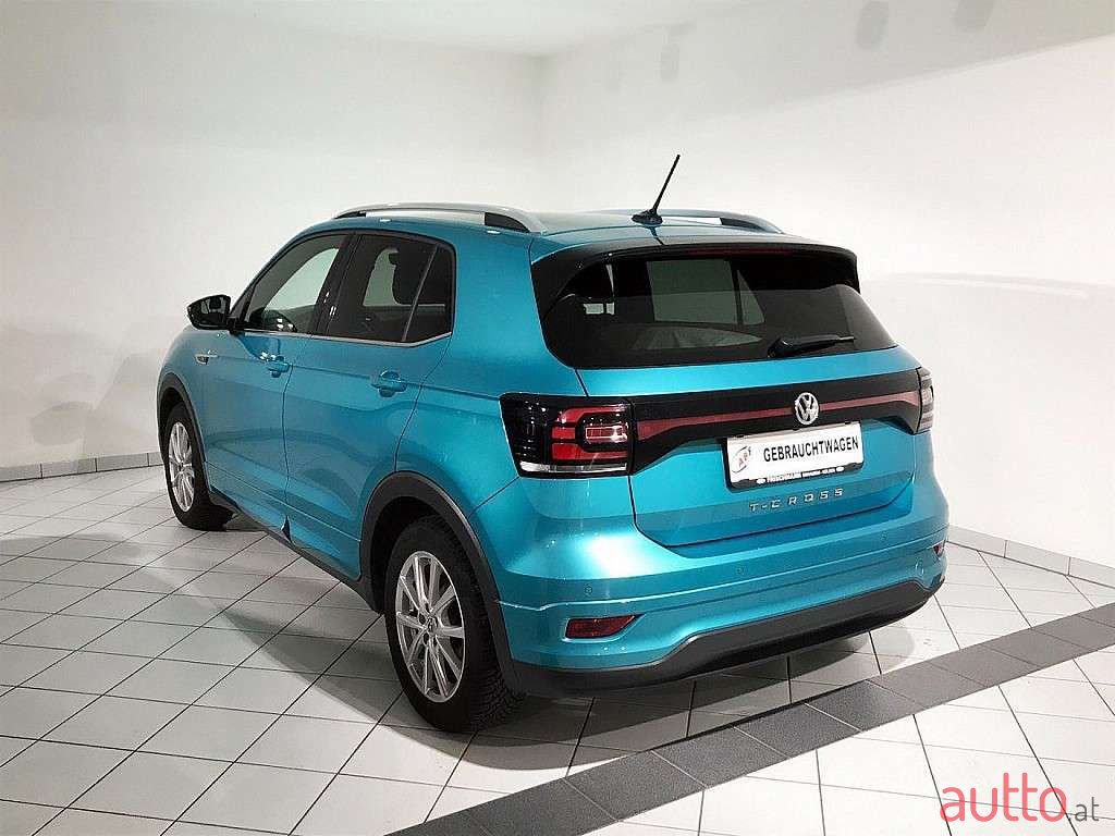 2019' Volkswagen T-Cross photo #5