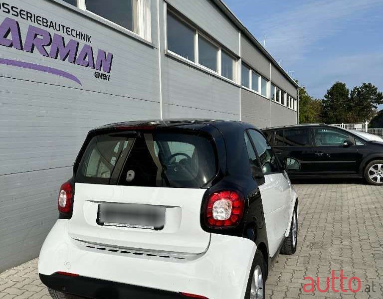 2020' Smart Fortwo photo #4