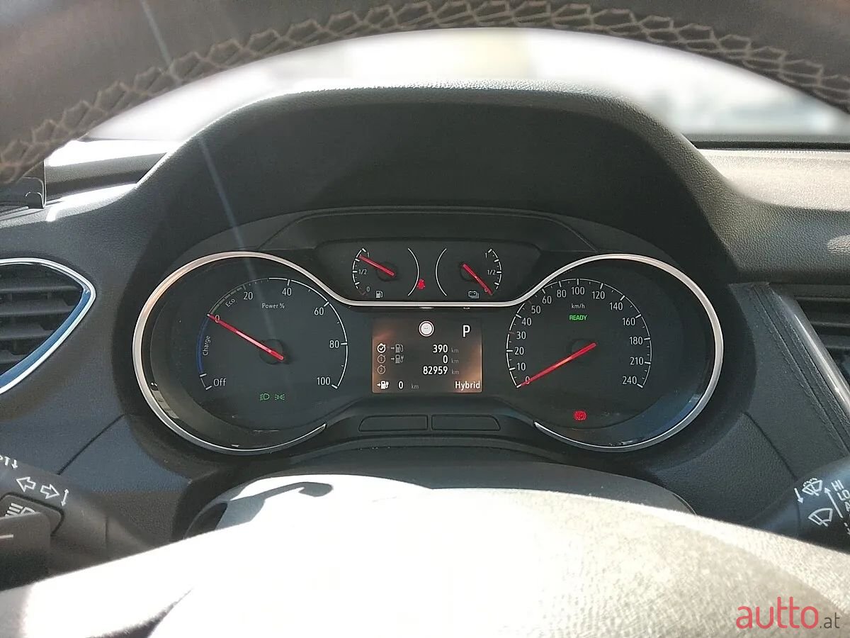 2020' Opel Grandland X photo #5