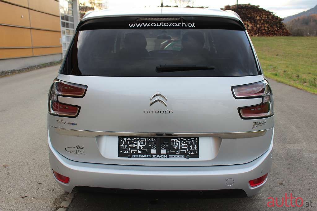 2016' Citroen C4 Picasso photo #6