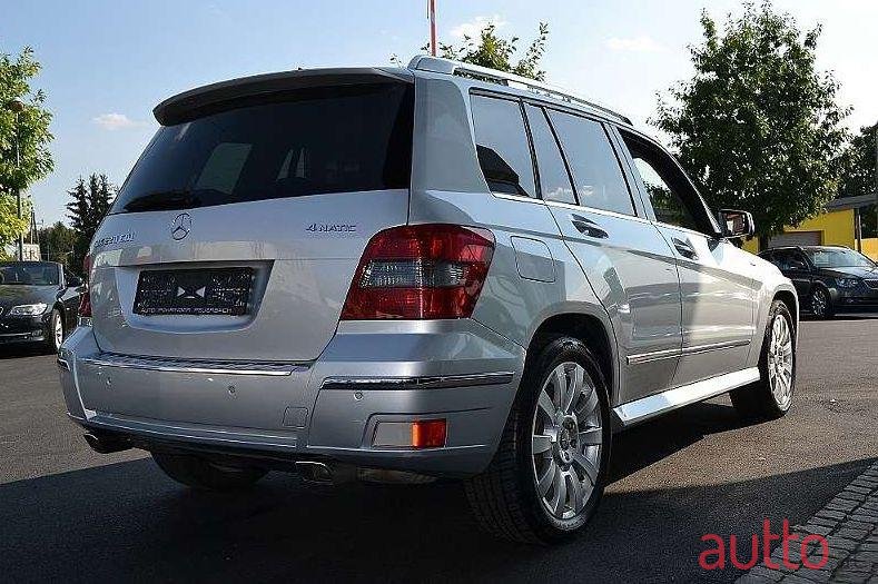 2009' Mercedes-Benz Glk-Klasse photo #4