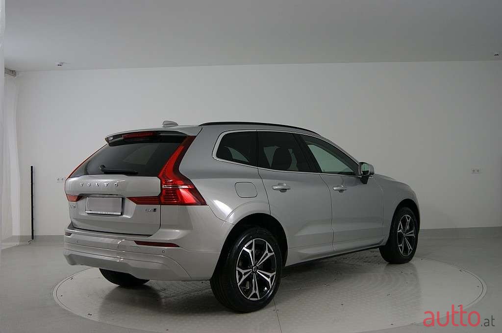 2022' Volvo XC60 photo #2